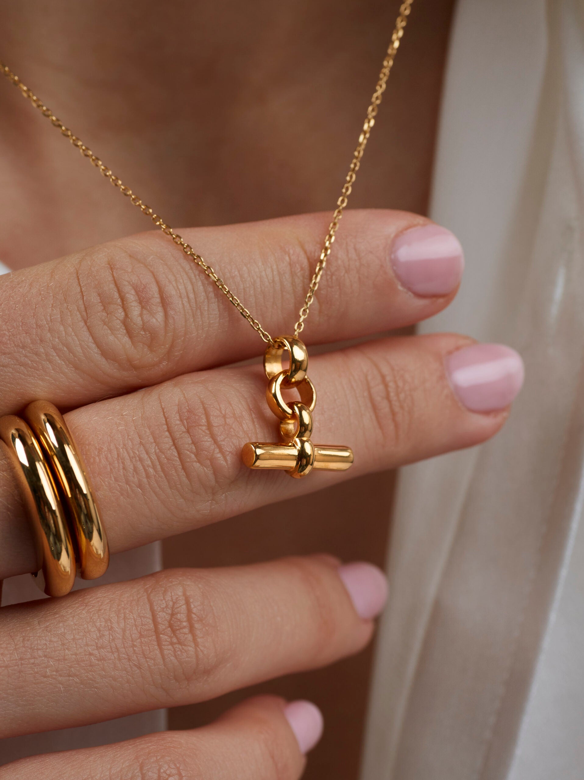 Mini Gold T-Bar On Trace Chain